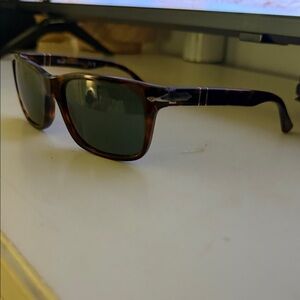 Persol Tortoise Shell Sunglasses 3048-s brand new in box unworn